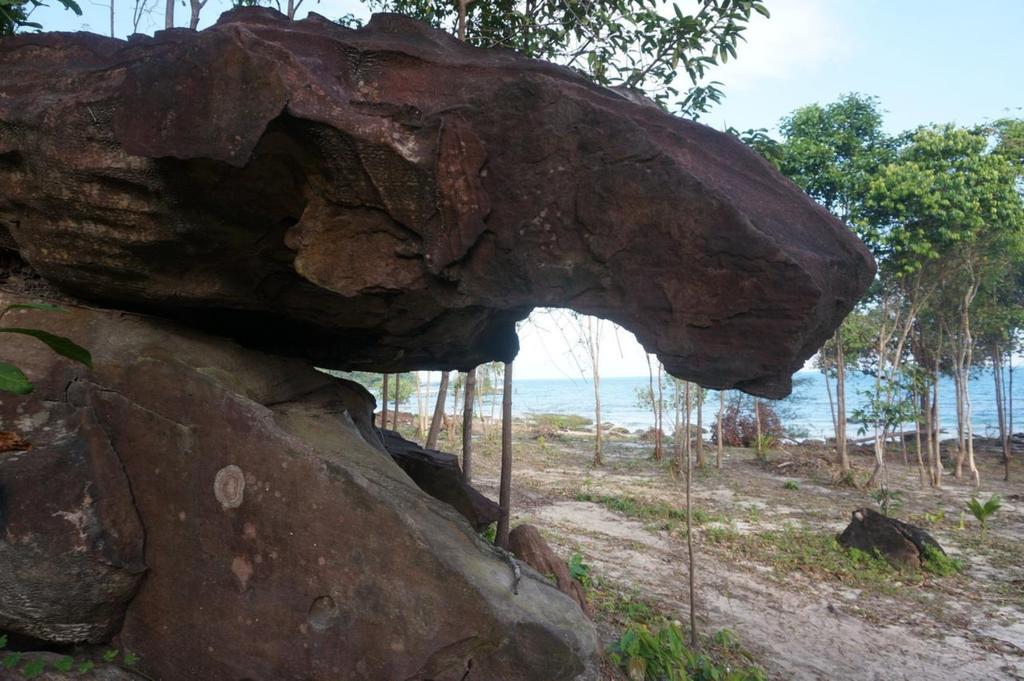 ホテル Romdoul Koh Rong シアヌークビル エクステリア 写真